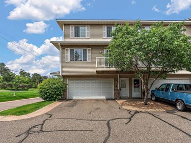 1613 County Road D E, Unit L, Maplewood, MN 55109