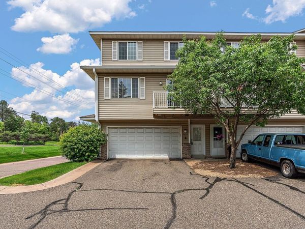 1613 County Road D E, Unit L, Maplewood, MN 55109