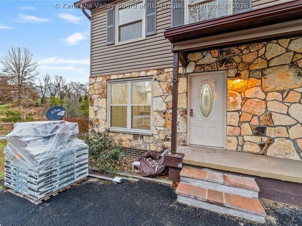 319 Berry Lane, Barboursville, WV 25504