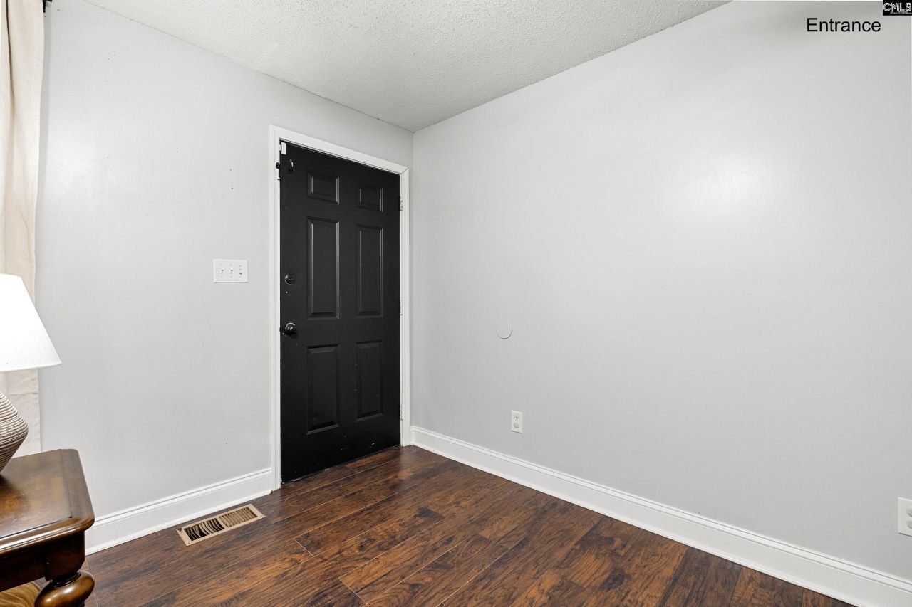 4661 Willie Bayne Lane  Photo 4