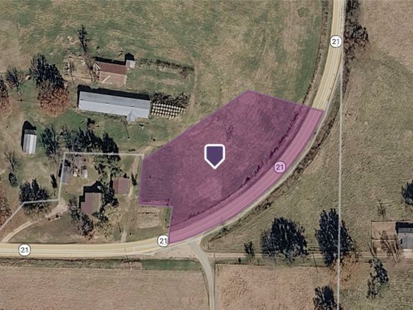 Highway 21 , Berryville, AR 72616