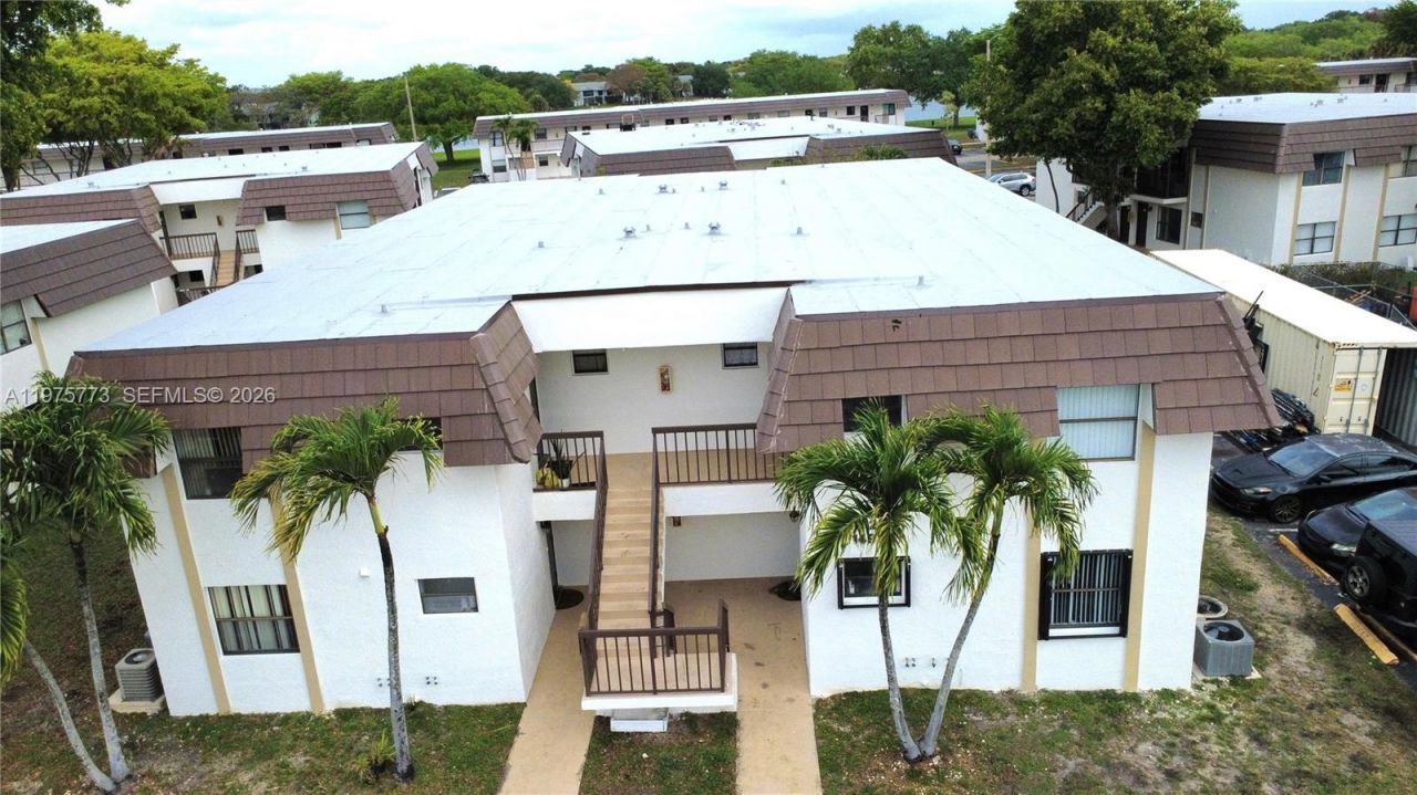 14915 SW 104th St, Unit 20-24, Miami, FL 33196 Photo