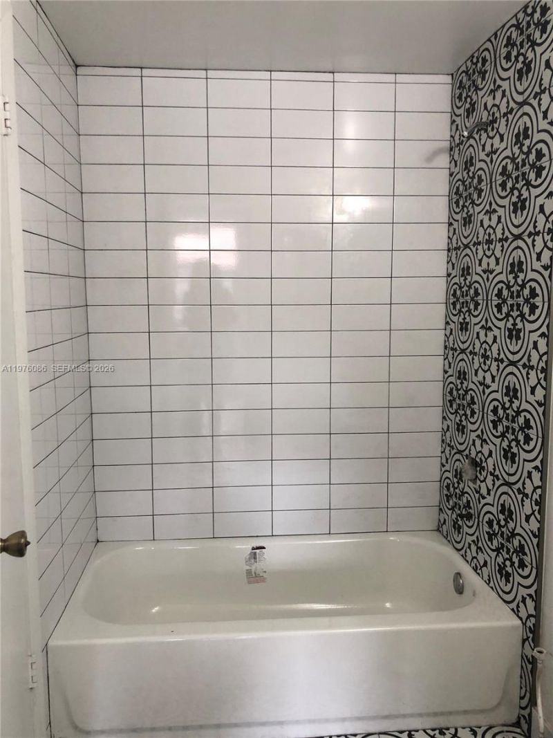 10057 Winding Lake Rd., Unit 204, Sunrise, FL 33351 Photo