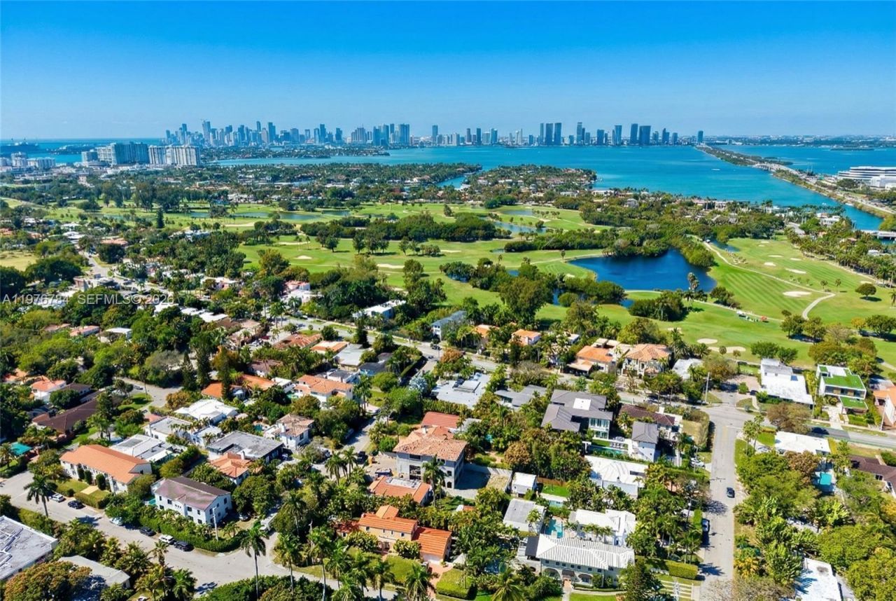 515 W 30th St, Miami Beach, FL 33140 Photo