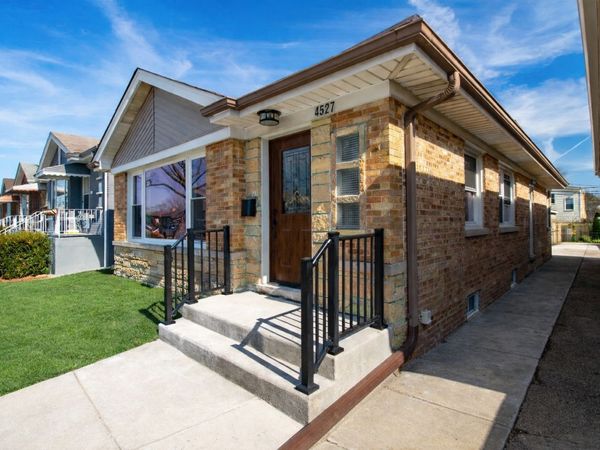 4527 N Newcastle Avenue, Harwood Heights, IL 60706