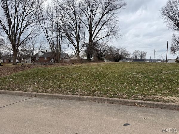 215 Louis Street , Cape Girardeau, MO 63703