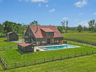 820 SPRING HILL ROAD, RIEGELSVILLE, PA 18077