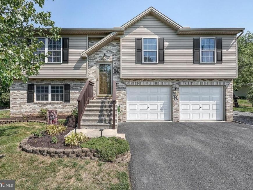 37 Pleasanton Drive, East Berlin, PA 17316 Main Photo