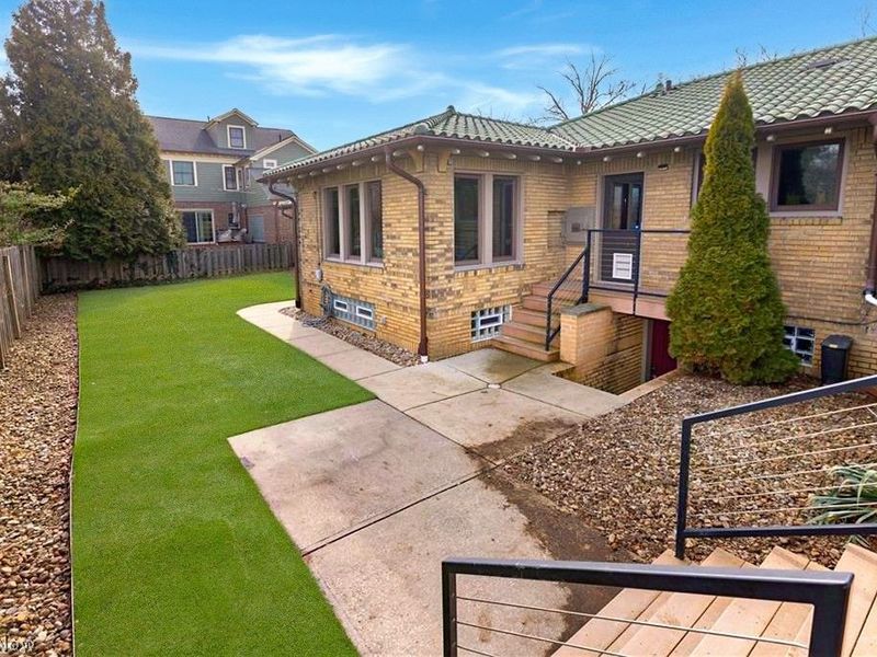 1033 Summit Avenue , Lakewood, OH 44107 Photo 38