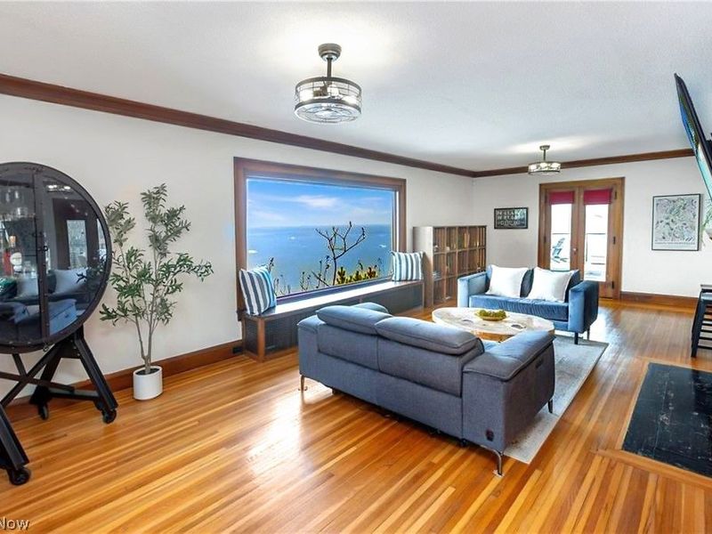 1033 Summit Avenue , Lakewood, OH 44107 Photo 5