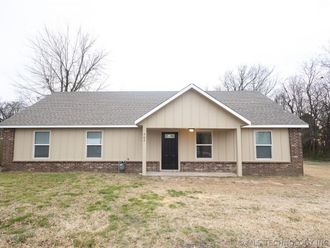 702 SE 10th Street Wagoner, OK 74467