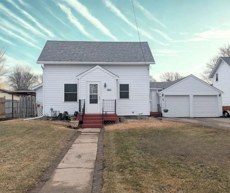 209 Aspen Avenue N, New Richland, MN 56072 Main Photo