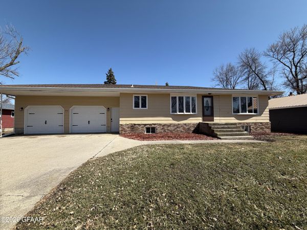 214 5TH Street N, Aneta, ND 58212