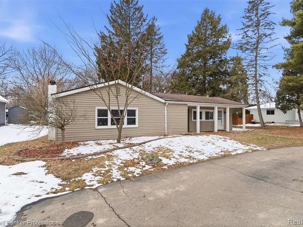 2380 Rolandale, West Bloomfield Twp, MI 48324