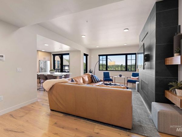 720 Village Drive, Unit 301, Donnelly, ID 83615