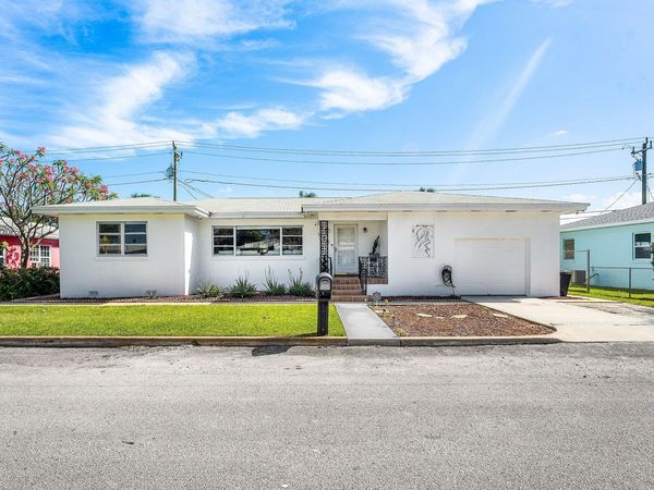 147 E 28th Street E, Riviera Beach, FL 33404