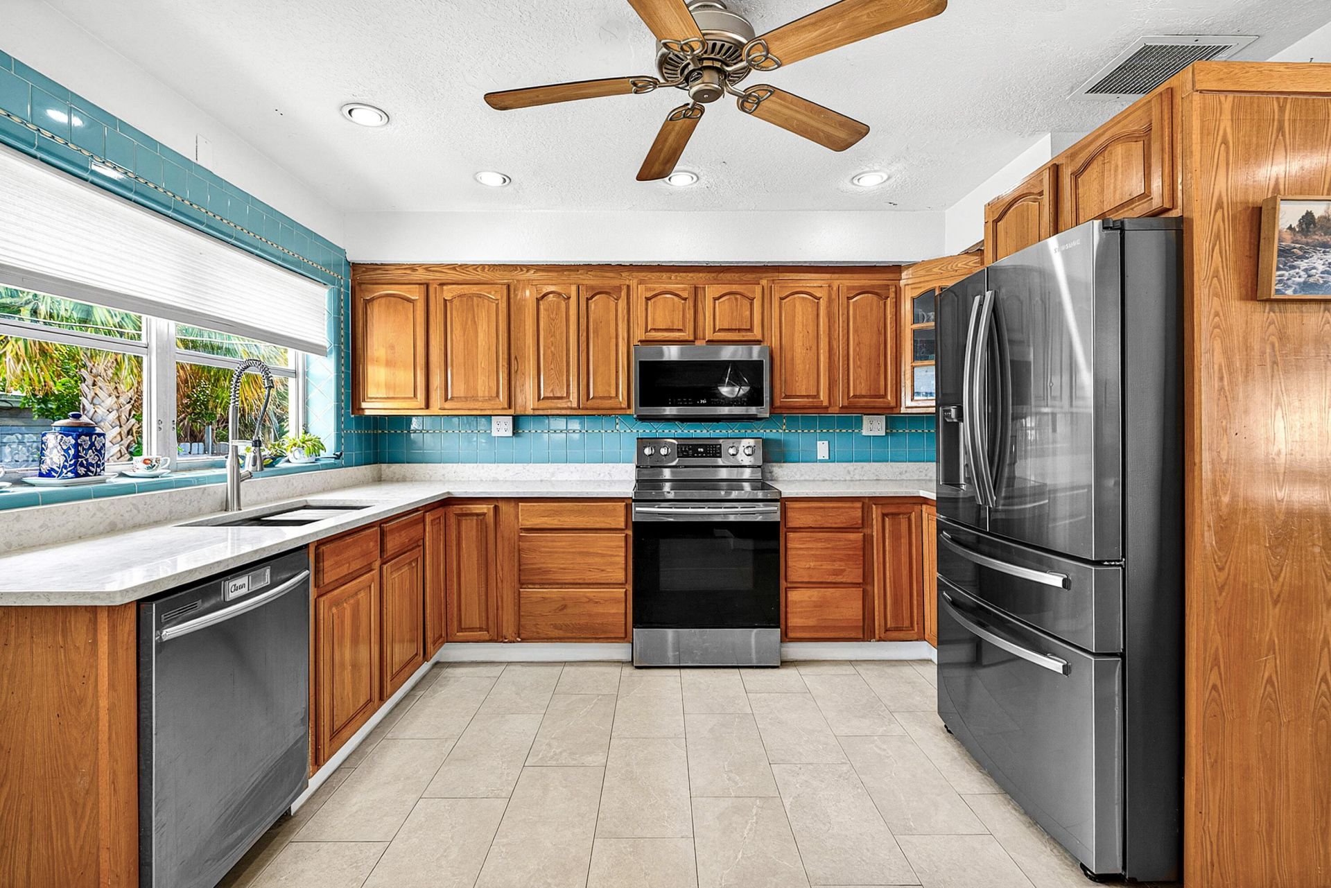 147 E 28th Street E, Riviera Beach, FL 33404 Photo