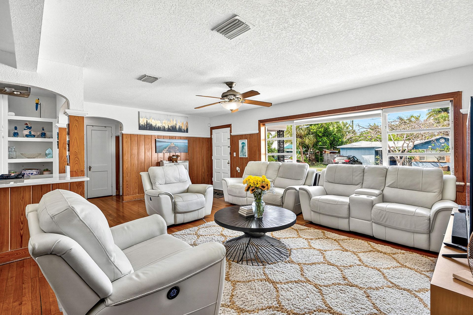 147 E 28th Street E, Riviera Beach, FL 33404 Photo