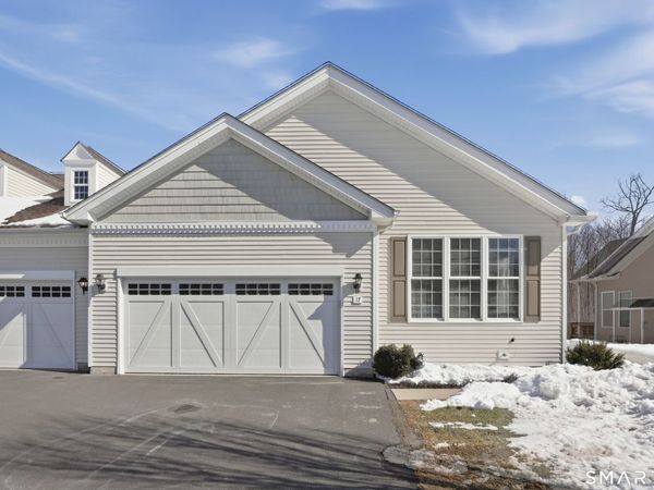 17 White Oak, Unit 17, Prospect, CT 06712
