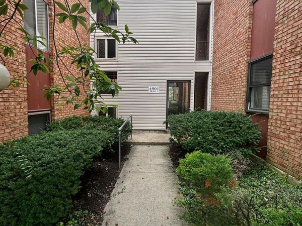 4901 Chalet Drive, Unit 305, St Bernard, OH 45217