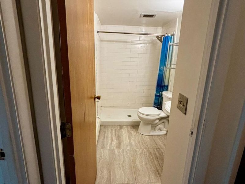 4901 Chalet Drive, Unit 305, Saint Bernard, OH 45217 Photo 13