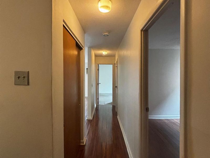 4901 Chalet Drive, Unit 305, Saint Bernard, OH 45217 Photo 2