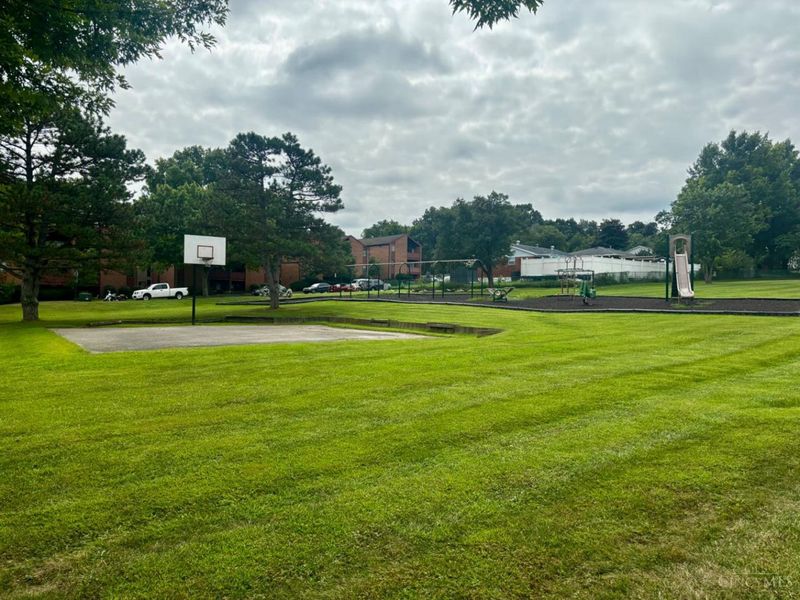 4901 Chalet Drive, Unit 305, Saint Bernard, OH 45217 Photo 22