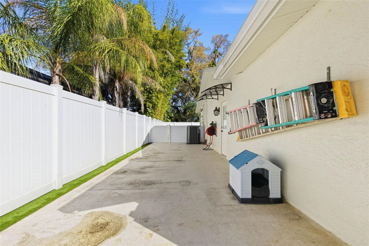 6415 Windwood Court, Tampa, FL 33634 Photo