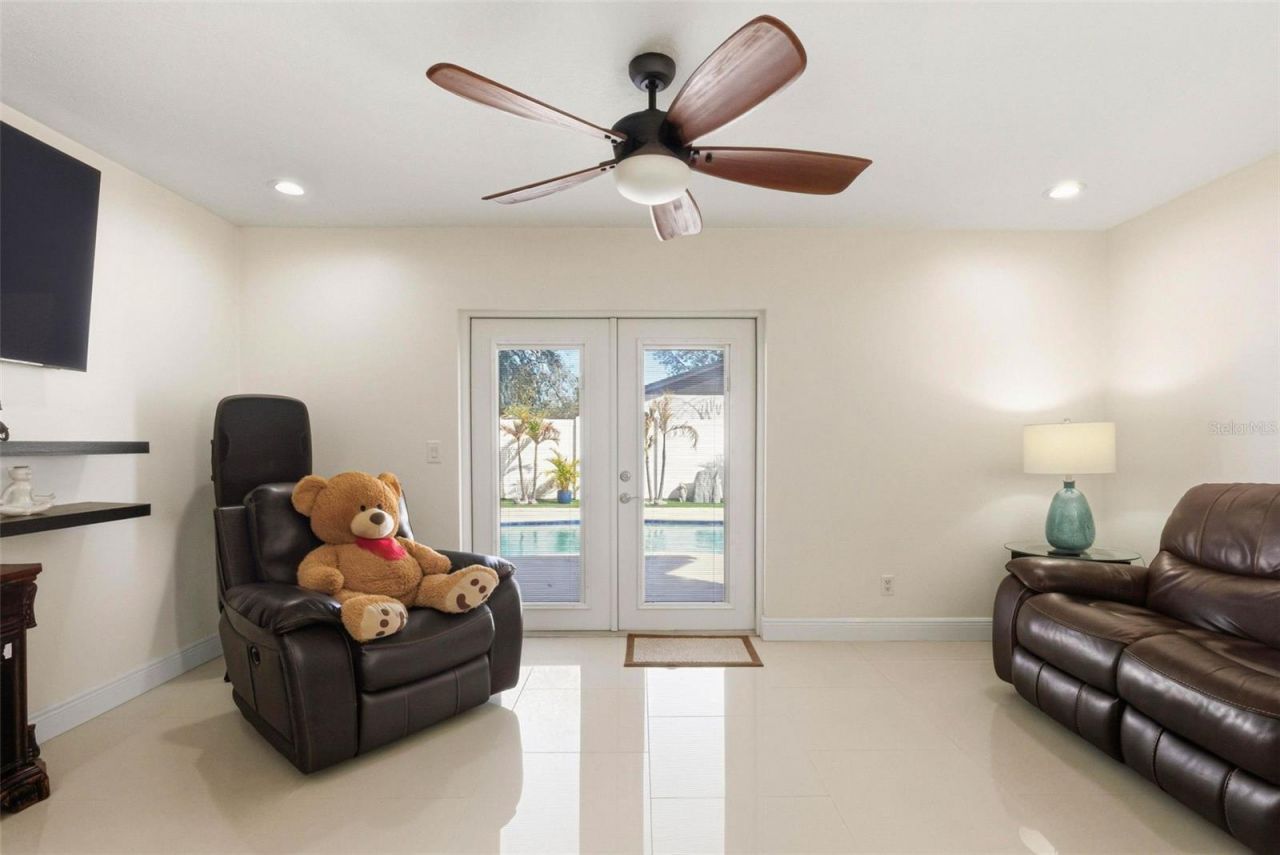 6415 Windwood Court, Tampa, FL 33634 Photo