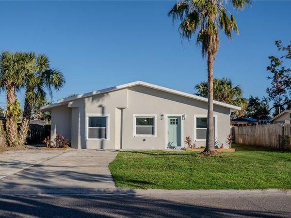 5516 GOLDEN DRIVE , TAMPA, FL 33634