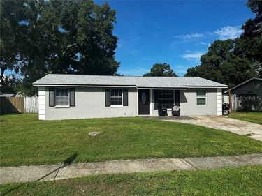 3704 MEADOWBREEZE DRIVE , TAMPA, FL 33619