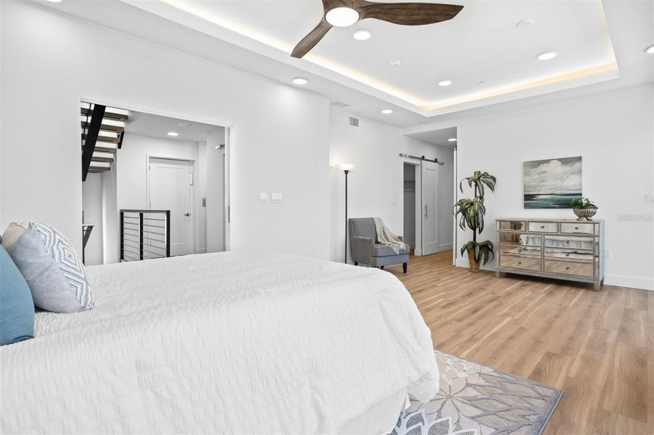 870 N Osceola Avenue, Clearwater, FL 33755 Photo