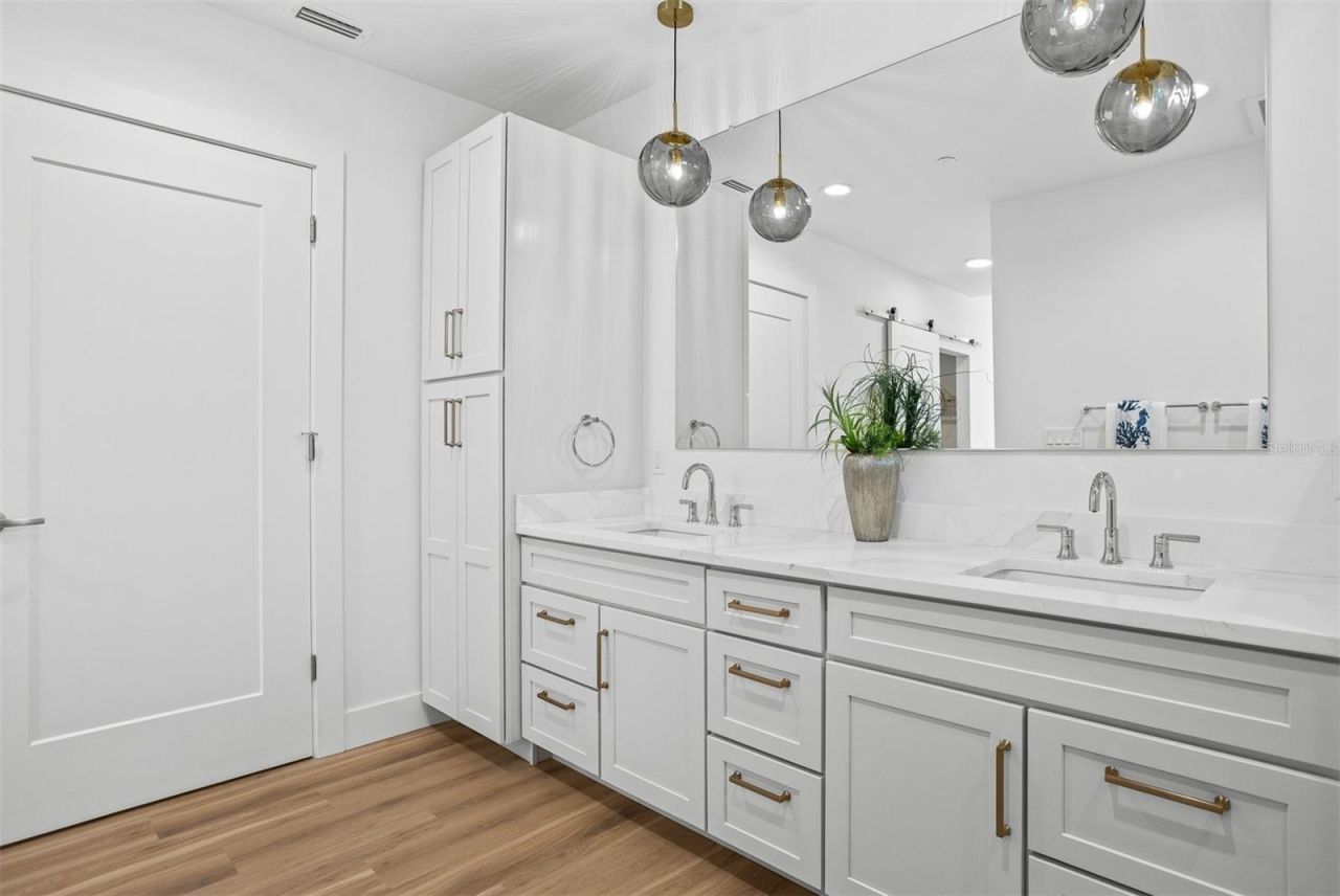 870 N Osceola Avenue, Clearwater, FL 33755 Photo