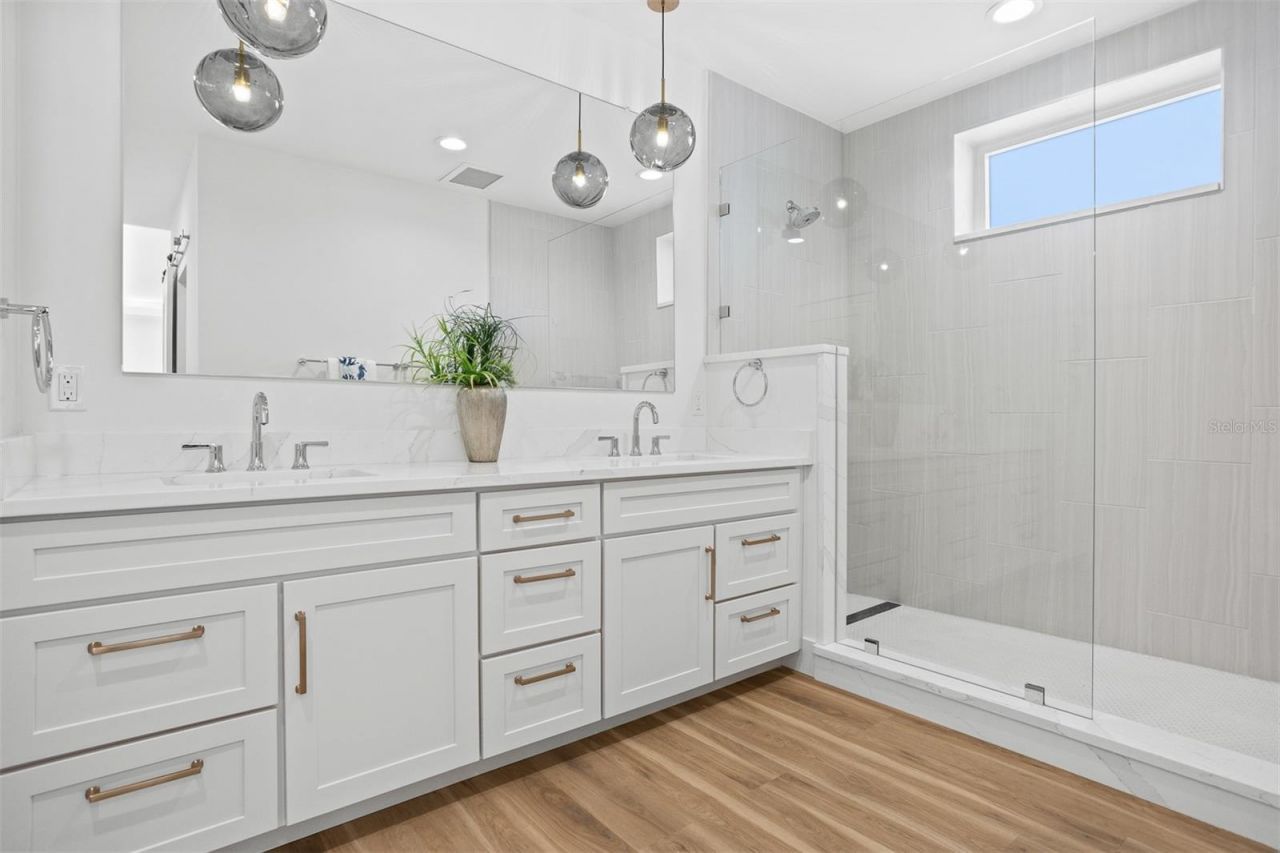 870 N Osceola Avenue, Clearwater, FL 33755 Photo