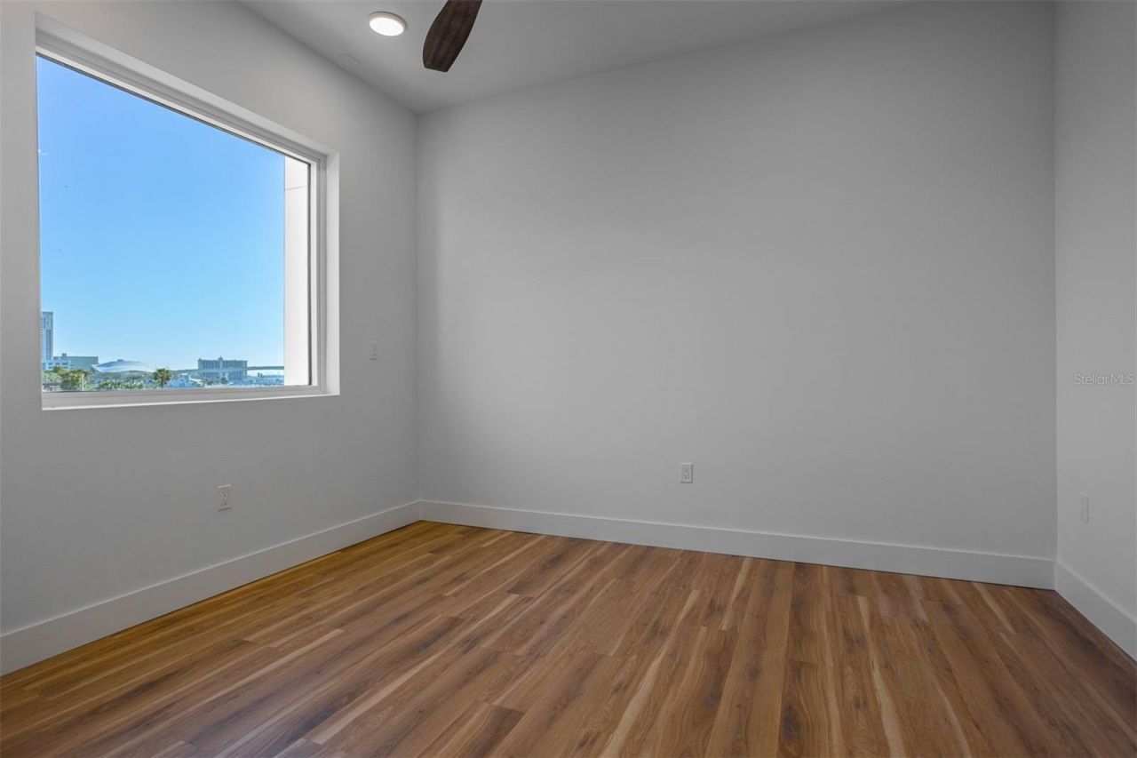 870 N Osceola Avenue, Clearwater, FL 33755 Photo