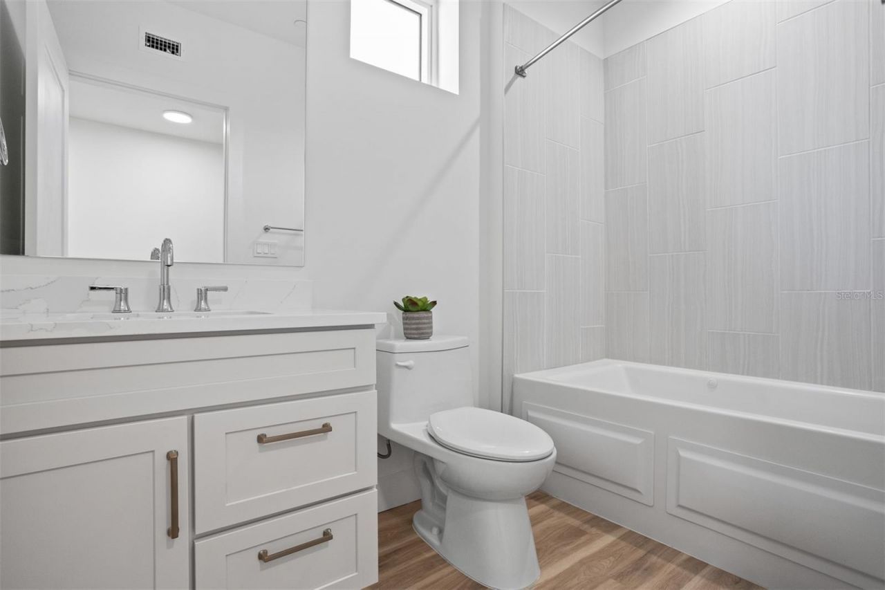 870 N Osceola Avenue, Clearwater, FL 33755 Photo