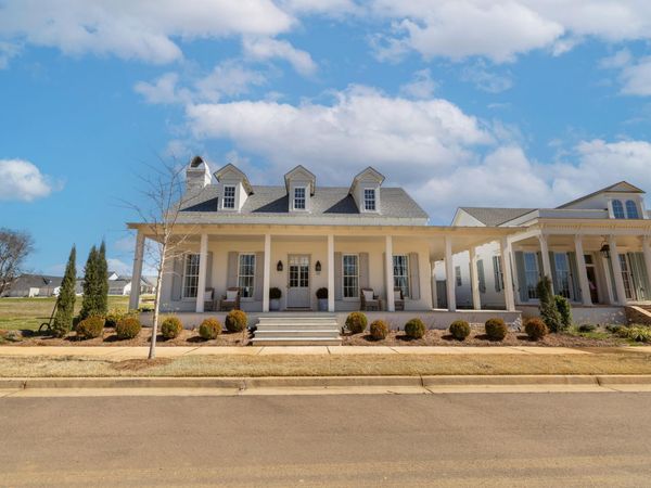 36 Lake Little, Starkville, MS 39759