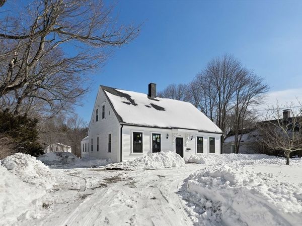 949 Union St, Rockland, MA 02370