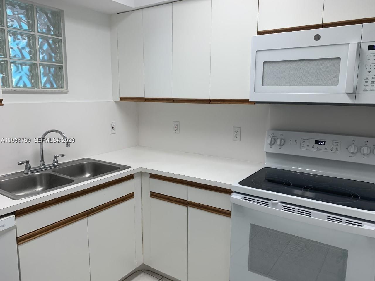 9156 Collins Ave , Unit 204, Surfside, FL 33154 Photo