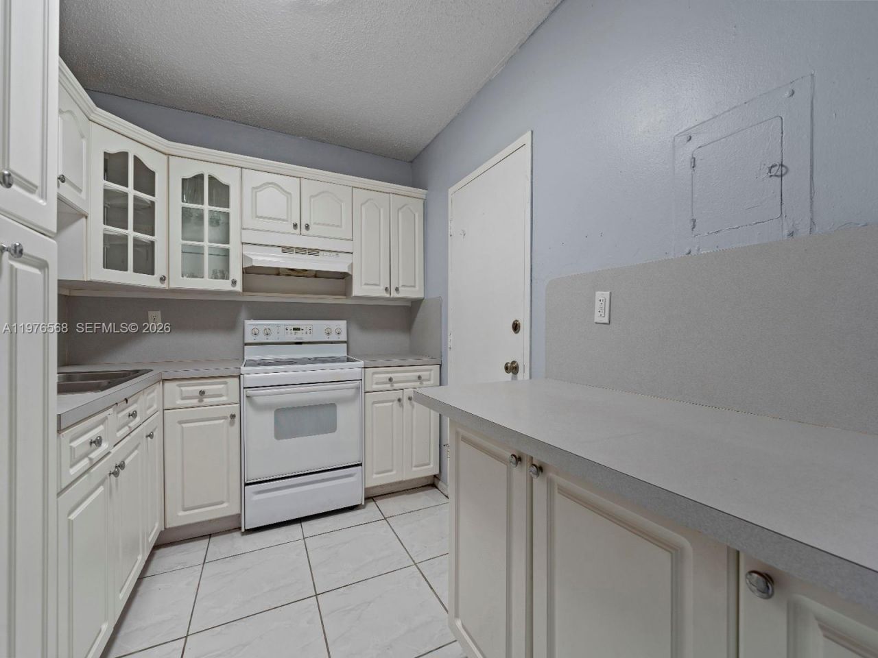 6701 NW 169th St, Unit B304, Hialeah, FL 33015 Photo