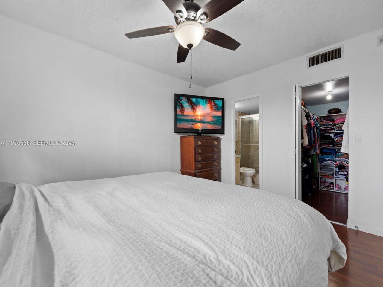 6701 NW 169th St, Unit B304, Hialeah, FL 33015 Photo
