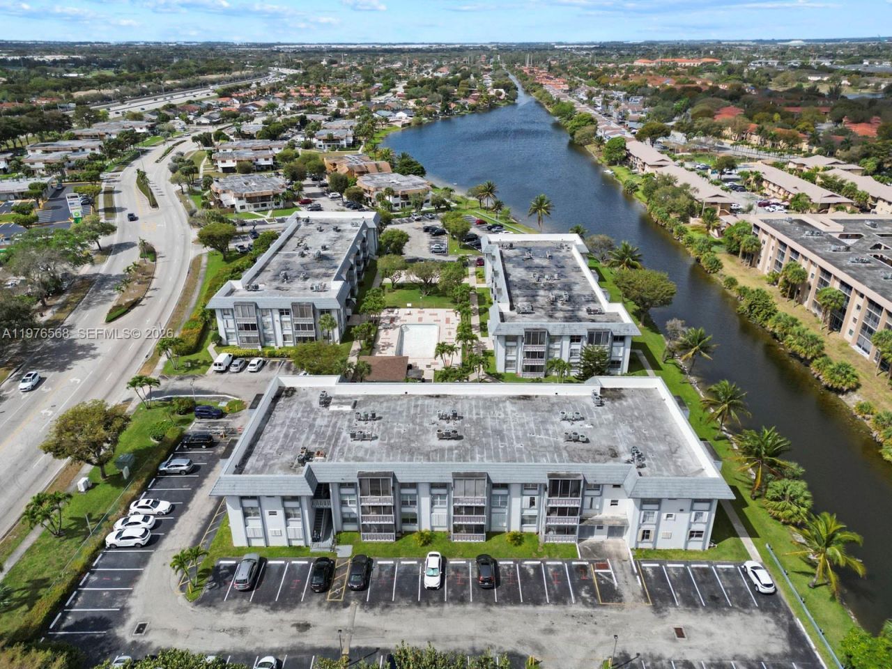 6701 NW 169th St, Unit B304, Hialeah, FL 33015 Photo