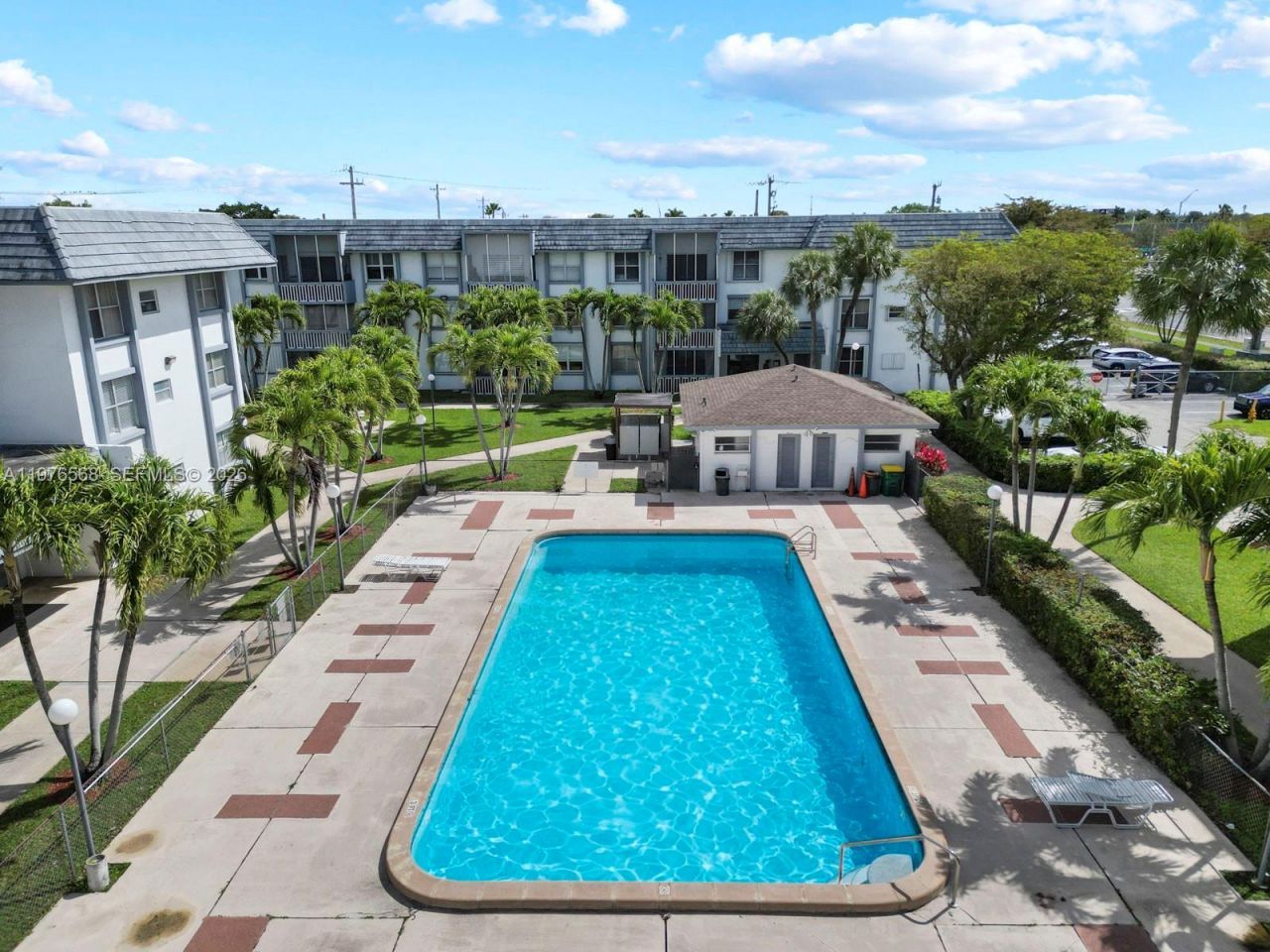 6701 NW 169th St, Unit B304, Hialeah, FL 33015 Photo