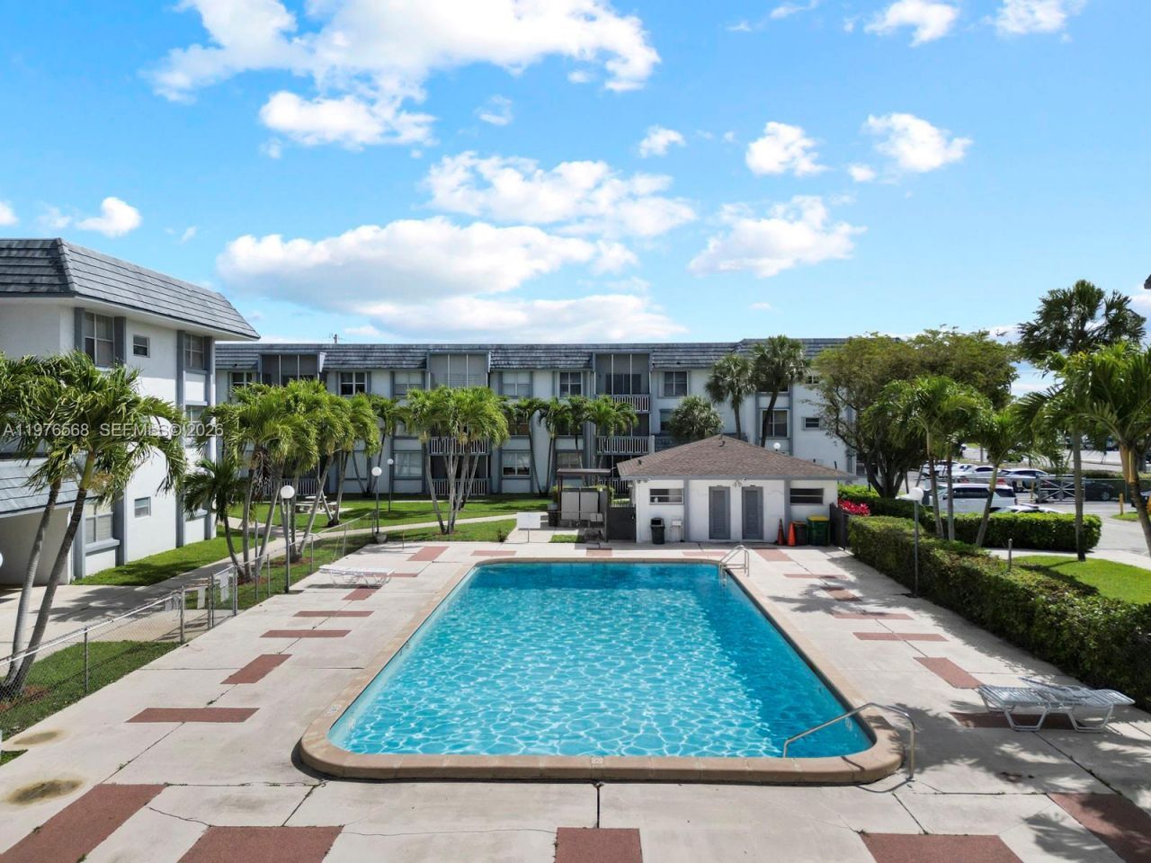 6701 NW 169th St, Unit B304, Hialeah, FL 33015 Photo