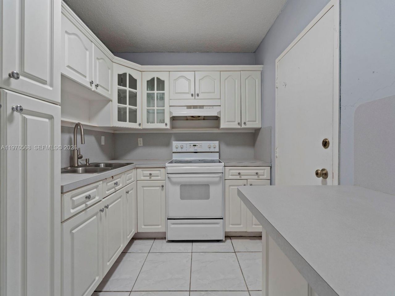 6701 NW 169th St, Unit B304, Hialeah, FL 33015 Photo