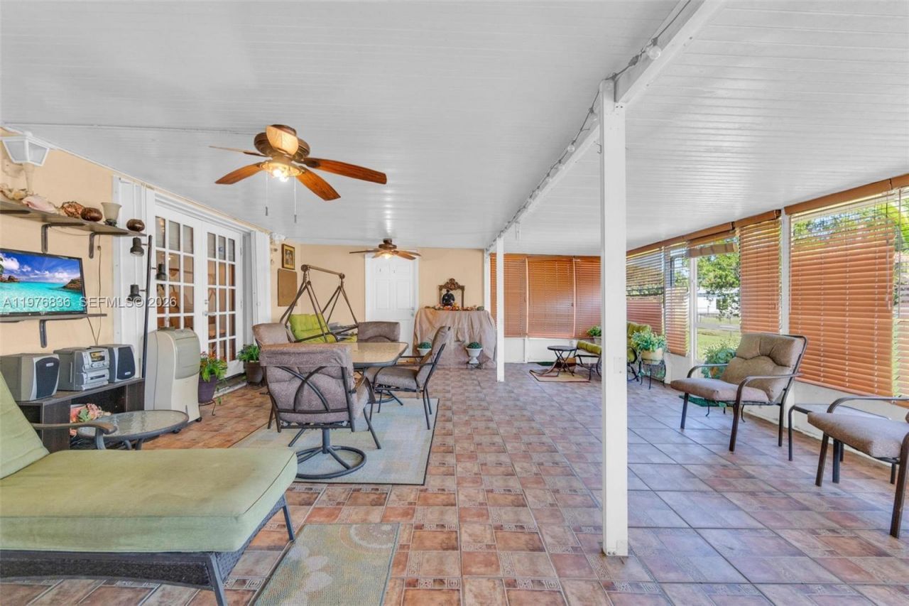 18201 SW 87th Ave , Palmetto Bay, FL 33157 Photo