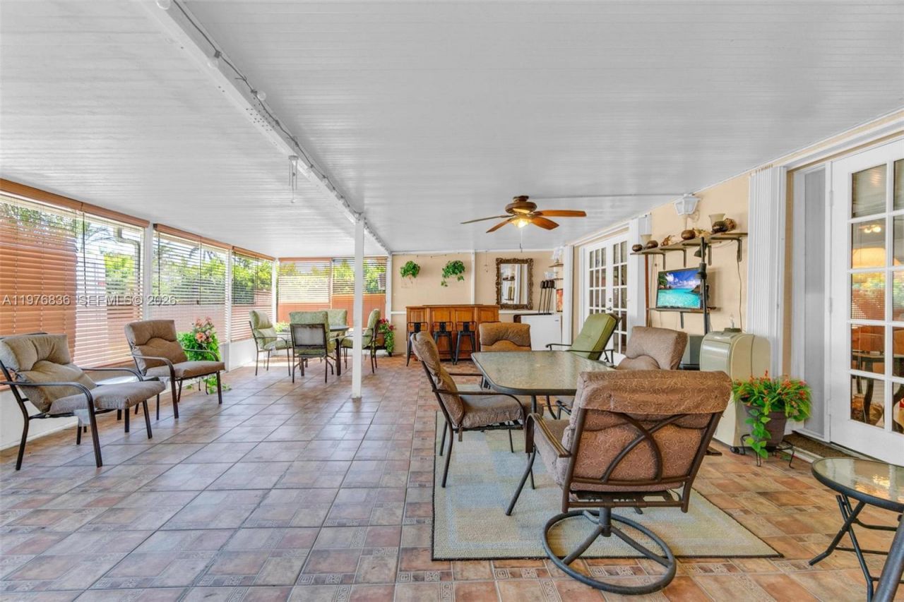 18201 SW 87th Ave , Palmetto Bay, FL 33157 Photo