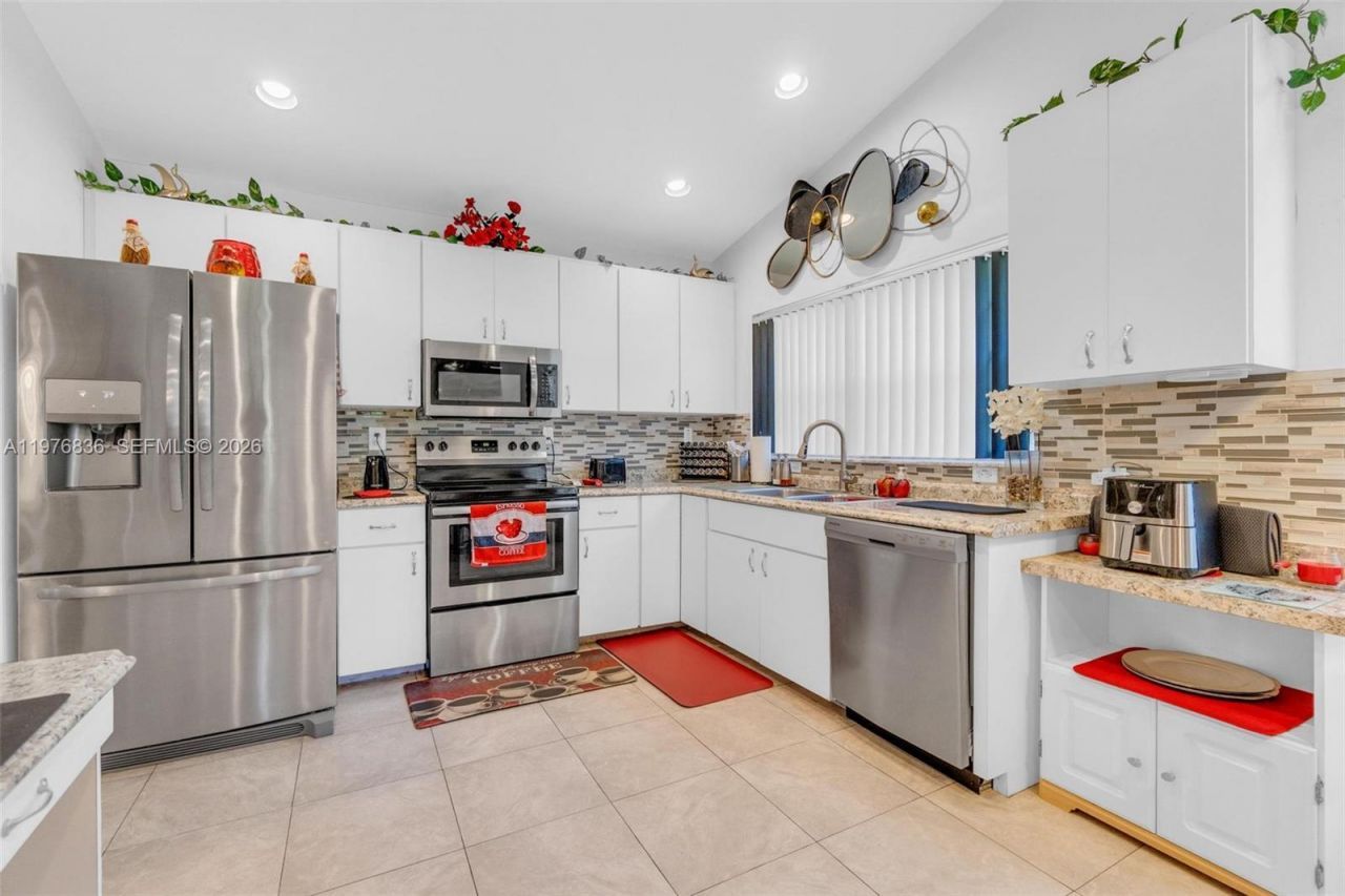 18201 SW 87th Ave , Palmetto Bay, FL 33157 Photo