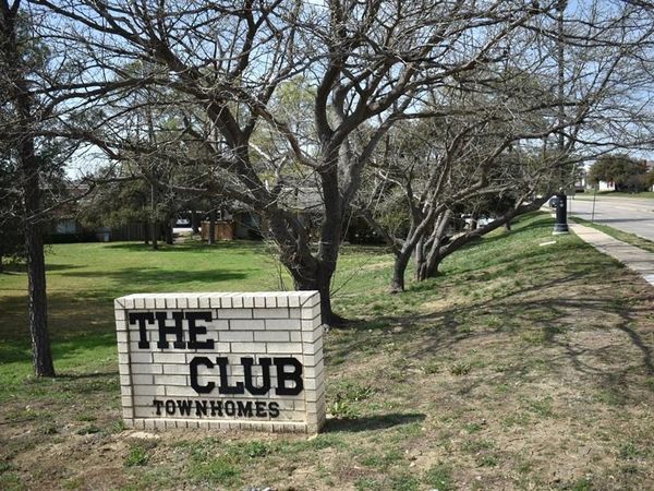 2707 Stonehaven Court, Irving, TX 75038