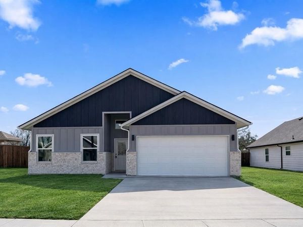 4501 Washington Street , Greenville, TX 75401